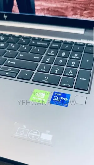 New Laptop HP ZBook Firefly G8 16GB Intel Core I7 SSD 1T