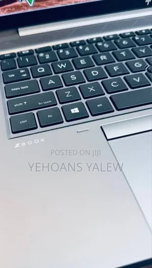 New Laptop HP ZBook Firefly G8 16GB Intel Core I7 SSD 1T