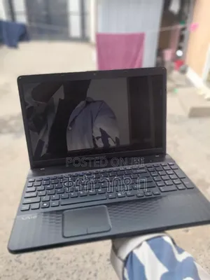 Laptop Sony VAIO 15E F15218SN 4GB Intel Core 3 HDD 250GB