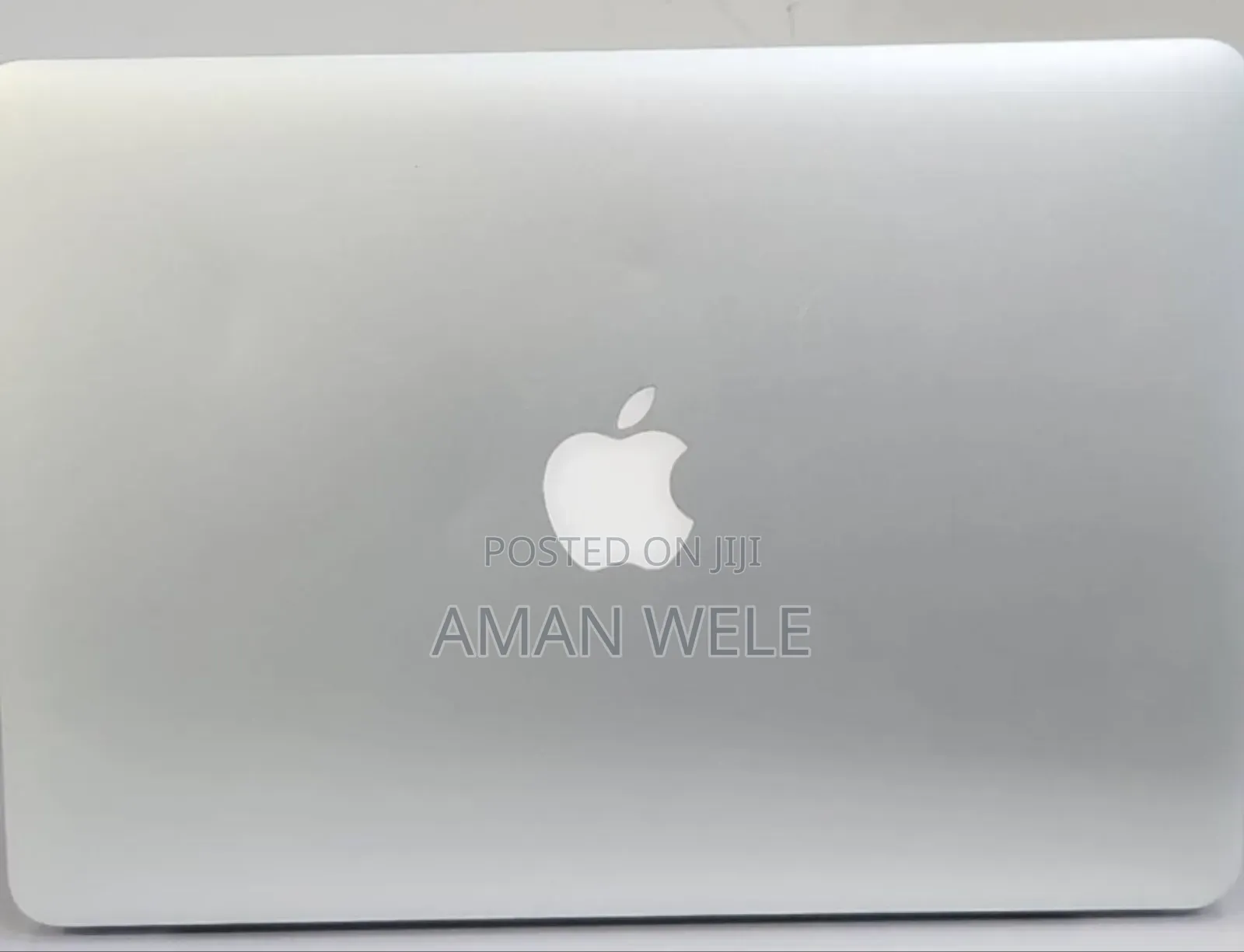 New Laptop Apple MacBook Pro 2015 8GB Intel Core I5 SSD 256GB