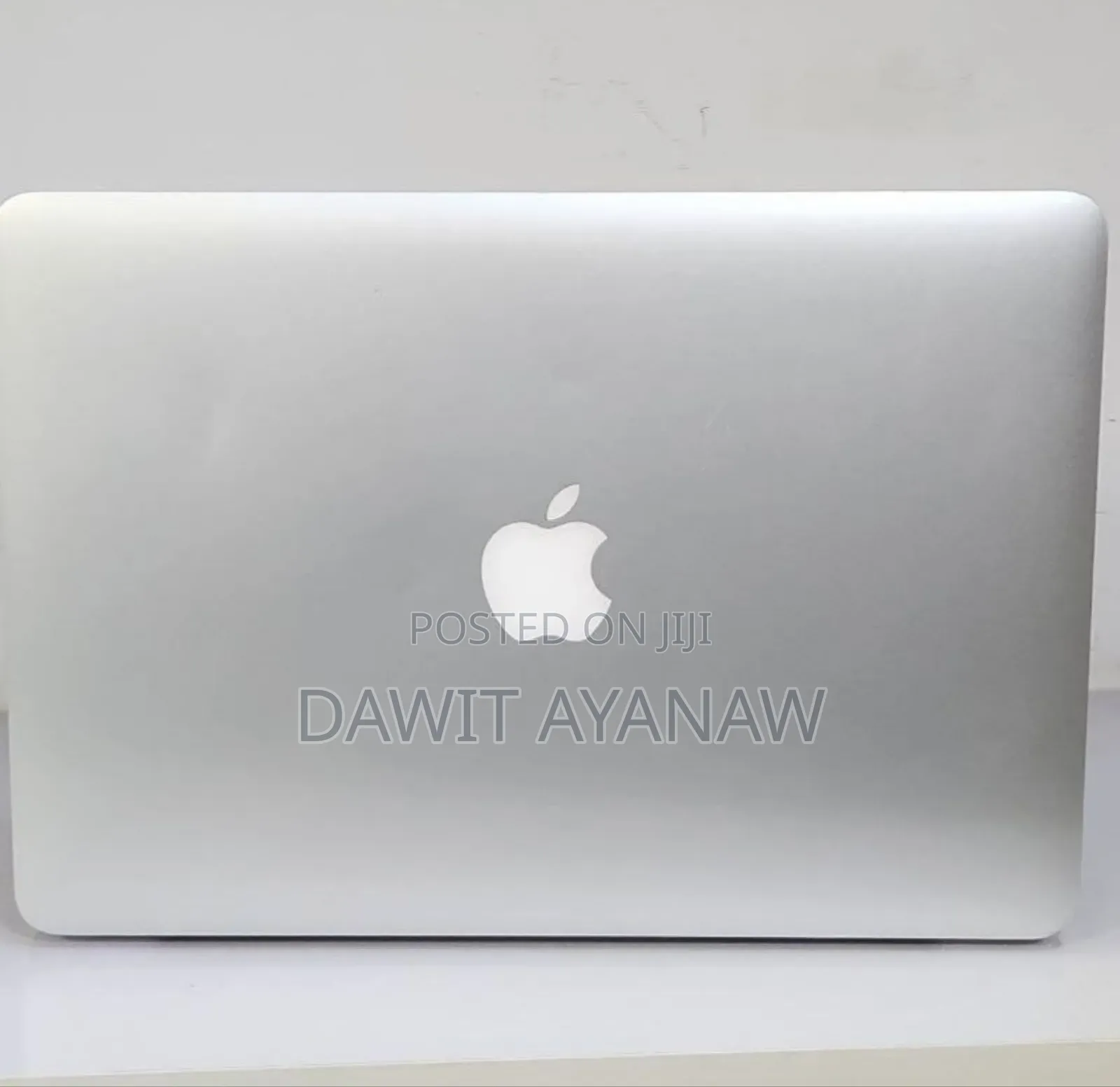 New Laptop Apple MacBook Pro 2015 8GB Intel Core I5 SSD 256GB