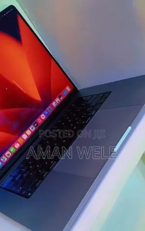 New Laptop Apple MacBook Pro 2023 M2 16GB Apple M2 SSD 1T