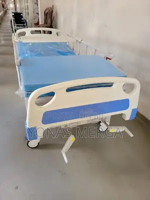 Photo - Hospital Bed嗇亞adjustable Functions – Backrest Angle, Leg Elevation