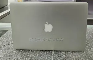 New Laptop Apple MacBook 2014 8GB Intel Core I5 SSD 128GB