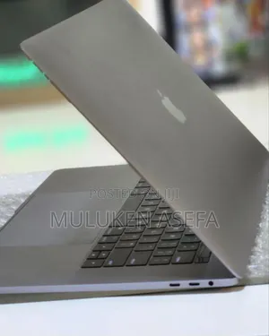 New Laptop Apple MacBook Pro 2017 16GB Intel Core I7 SSD 512GB