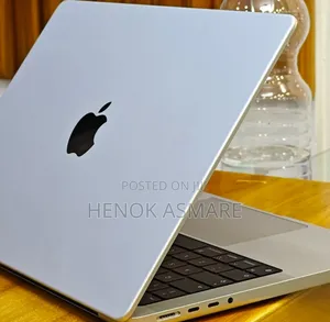 New Laptop Apple MacBook 16GB Apple M1 SSD 1T
