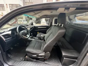 Toyota Hilux 2020 Gray
