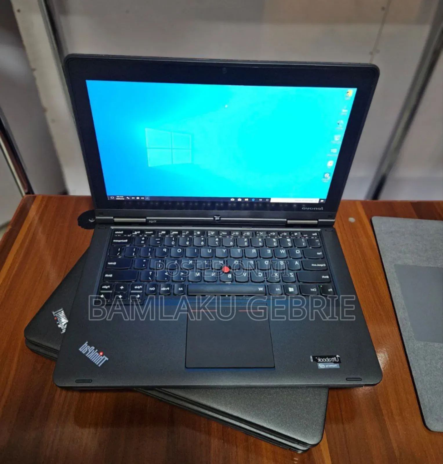 New Laptop Lenovo ThinkPad Yoga 370 8GB Intel Core I5 SSD 500GB