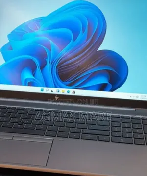 New Laptop HP ZBook Firefly 15 G7 32GB Intel Core I7 SSD 512GB