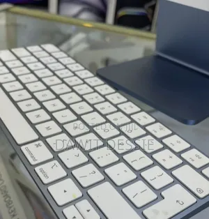 New Laptop Apple MacBook Air 2024 M3 13-Inch 8GB Apple M3 SSD 256GB