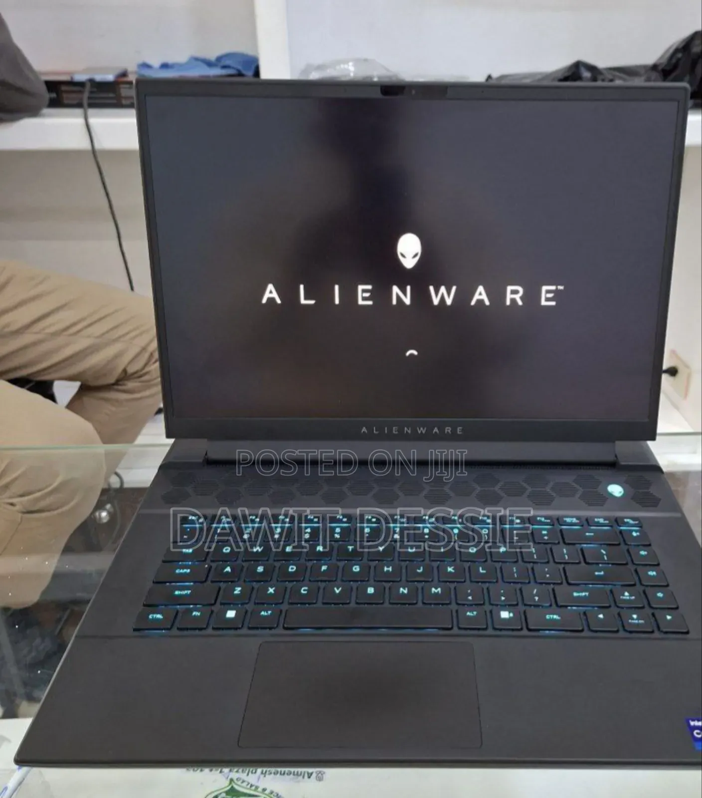 New Laptop Apple MacBook Air 2025 M4 13-Inch 16GB Intel Core I9 SSD 1T