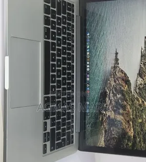 New Laptop Apple MacBook Pro 2015 8GB Intel Core I5 SSD 256GB