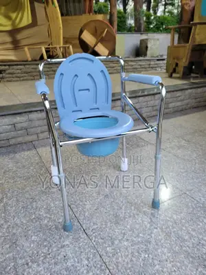 Photo - Toilet Auxiliary Chair, Toilet Chair坼፭surface!/Material,Steel Tube