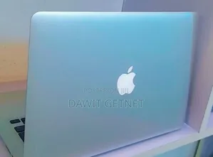 New Laptop Apple MacBook Air 2017 8GB Intel Core I5 SSD 256GB