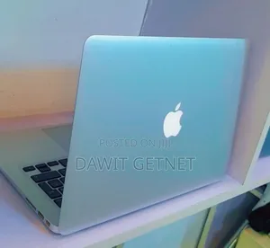 New Laptop Apple MacBook Air 2017 8GB Intel Core I5 SSD 256GB