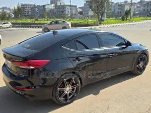 Hyundai Avante 2017 Black