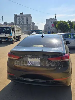 Hyundai Avante 2017 Black