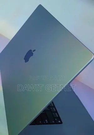 Photo - New Laptop Apple MacBook Pro 2019 16GB Apple M2 SSD 1T