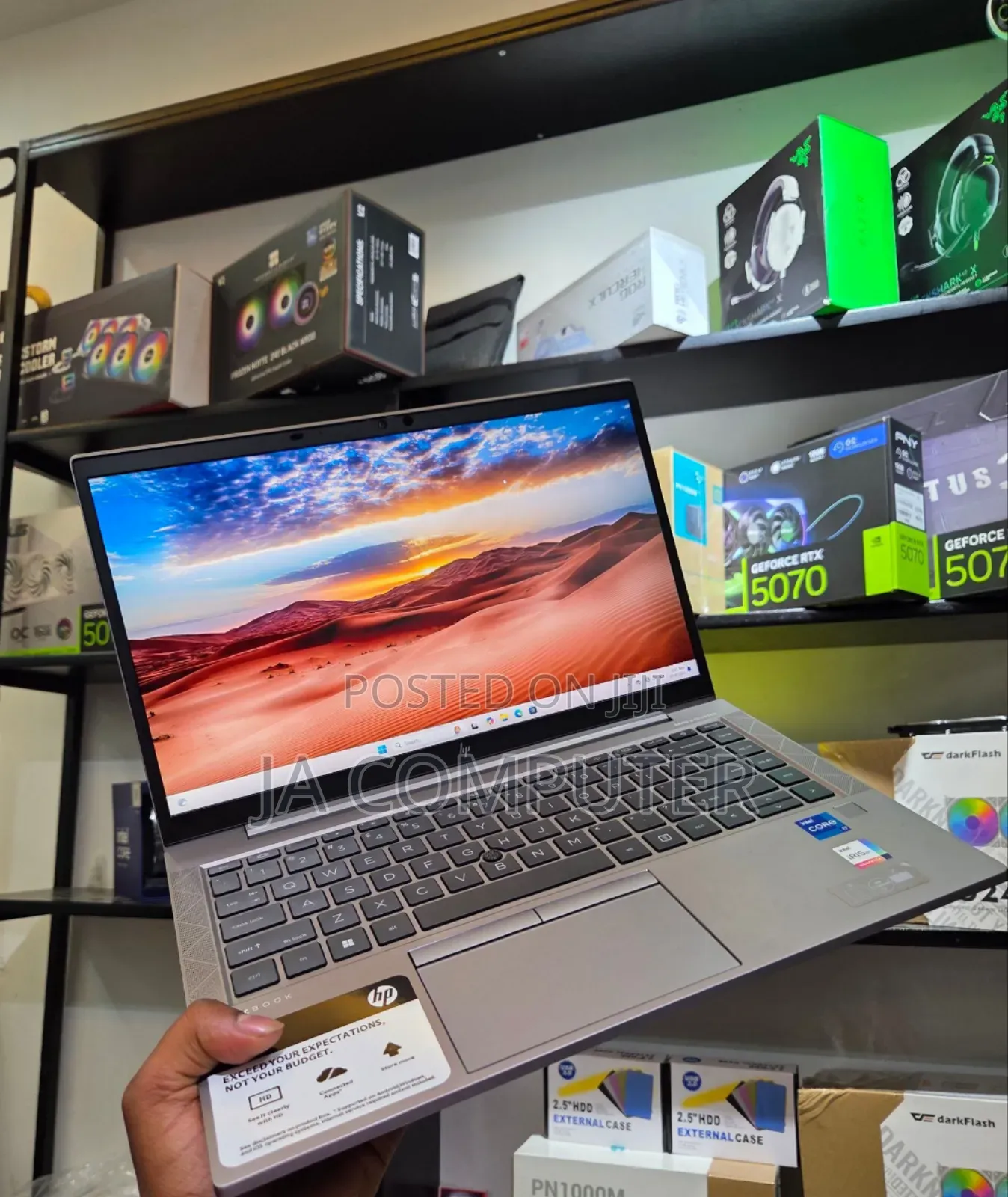 New Laptop HP ZBook Firefly G8 16GB Intel Core I7 SSD 512GB