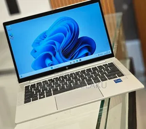 Photo - New Laptop HP EliteBook 830 G8 16GB Intel Core I7 SSD 512GB