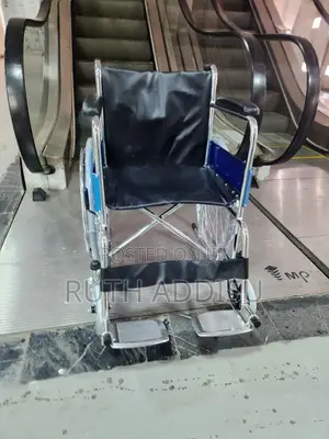 Photo - Foldable Wheelchair痲你medical Wheelchair麻醉wheelchair延壽