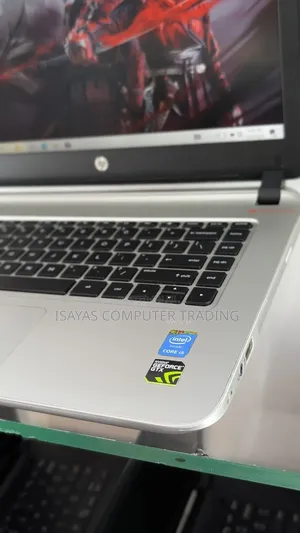 New Laptop HP Envy X360 15t 8GB Intel Core I7 SSD 256GB