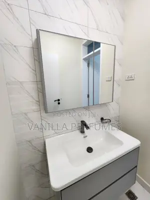 3bdrm Apartment in Around Bellevue, Bole for sale