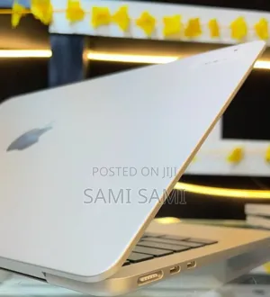 New Laptop Apple MacBook Air 2022 M2 8GB Intel Core M2 SSD 256GB