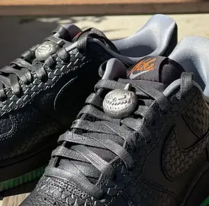 Photo - Nike Air Force 1 Halloween