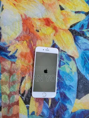 Apple iPhone 6s 64 GB Gold