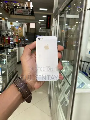Apple iPhone SE 64 GB