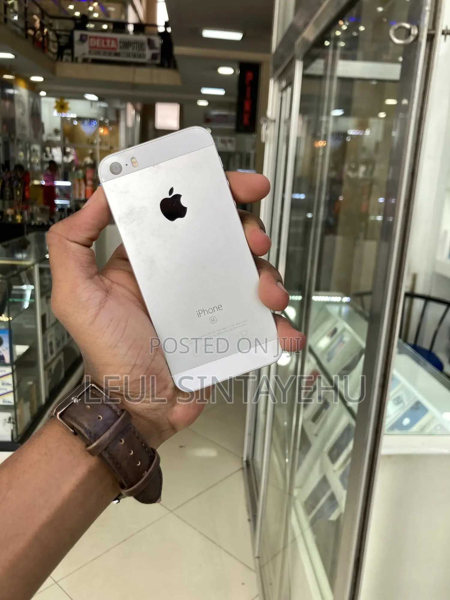 Apple iPhone SE 64 GB