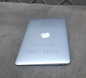 New Apple MacBook Air 2025 M4 13-Inch 4GB Intel Core I5 SSD 128GB