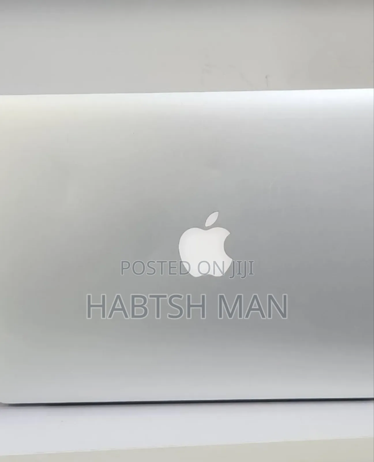 New Laptop Apple MacBook Pro 2015 8GB Intel Core I5 SSD 256GB