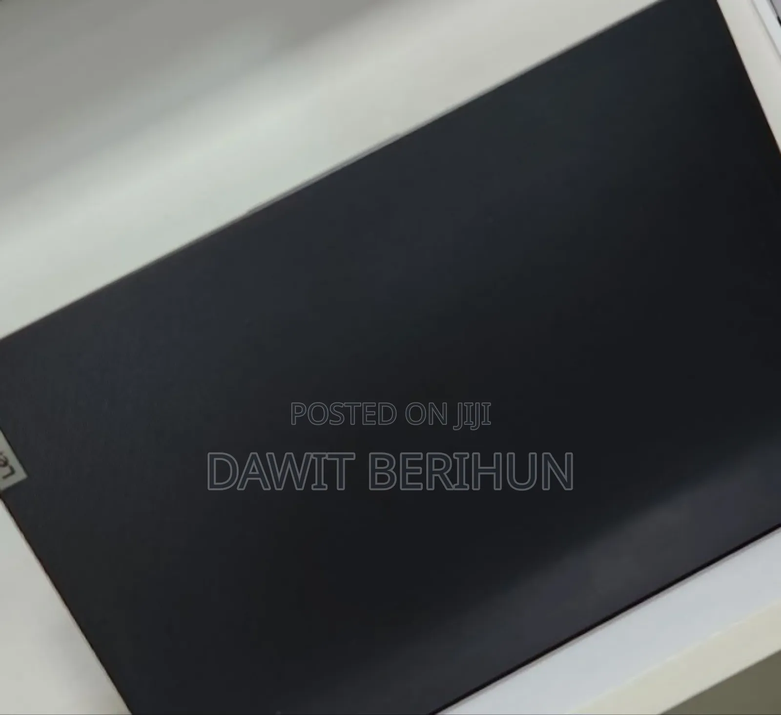 New Laptop Lenovo V15 8GB AMD Ryzen 3 SSD 256GB