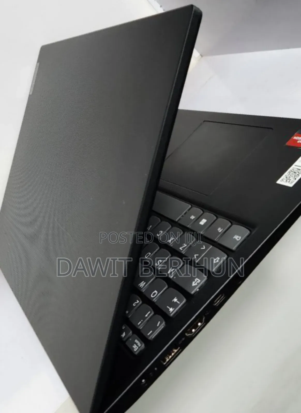 New Laptop Lenovo V15 8GB AMD Ryzen 3 SSD 256GB