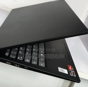 New Laptop Lenovo V15 8GB AMD Ryzen 3 SSD 256GB