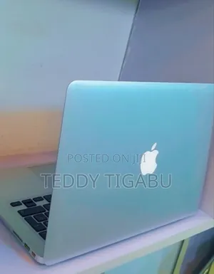 New Laptop Apple MacBook Air 2017 8GB Intel Core I5 SSD 256GB