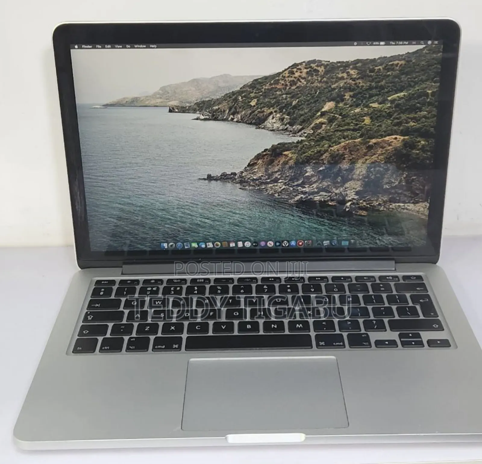 New Laptop Apple MacBook Pro 2015 8GB Intel Core I5 SSD 256GB