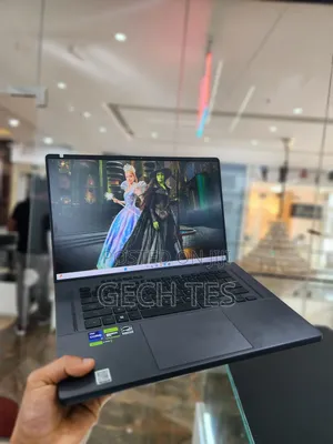 New Laptop Asus ROG Zephyrus G16 16GB Intel Core I9 SSD 1T