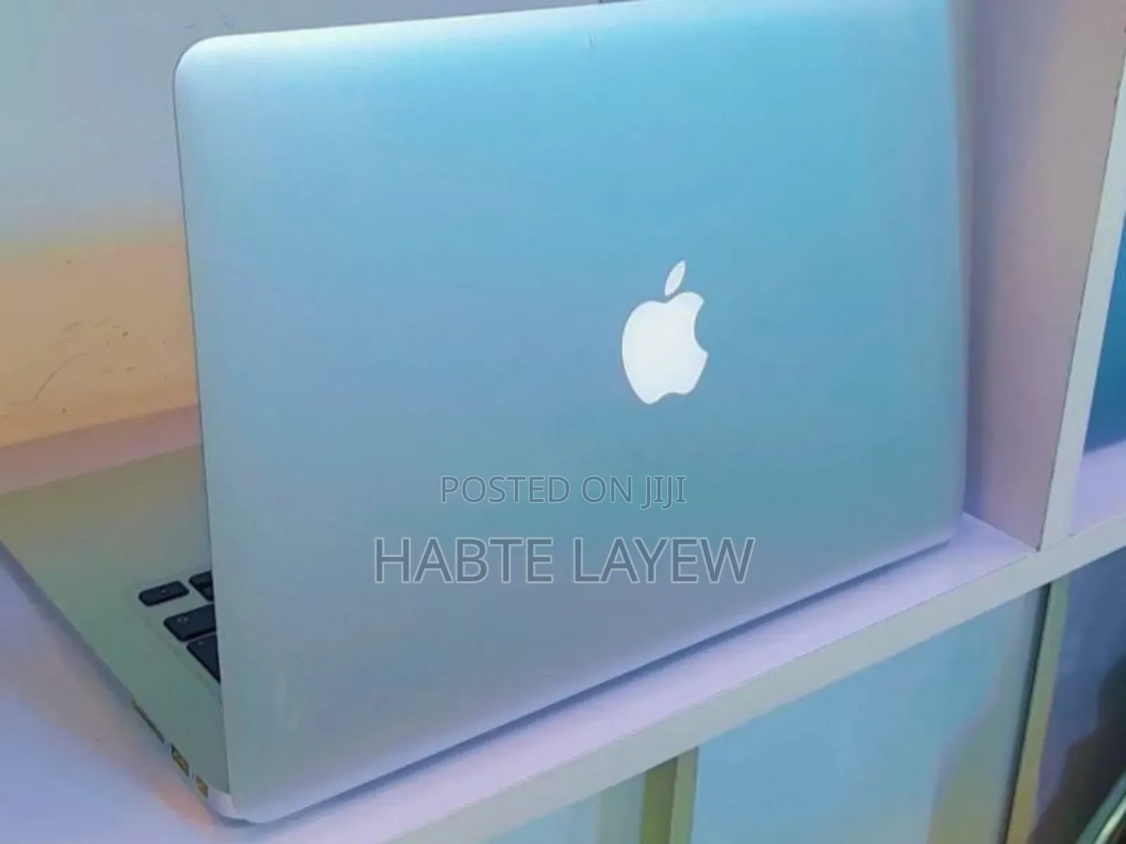 New Laptop Apple MacBook Pro 2017 8GB Intel Core I5 SSD 256GB