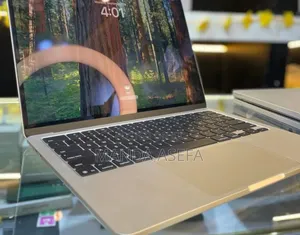 Photo - New Laptop Apple MacBook Air 2022 M2 8GB Apple M2 SSD 256GB