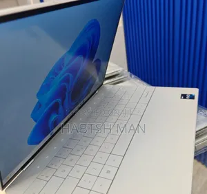 New Laptop Dell XPS 13 32GB Intel Core I7 SSD 1T