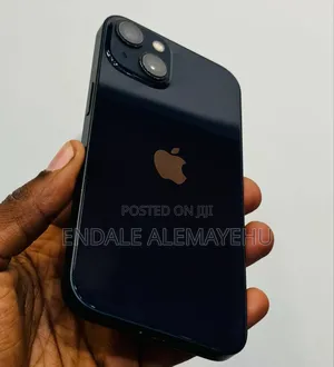 Photo - Apple iPhone 13 128 GB Black