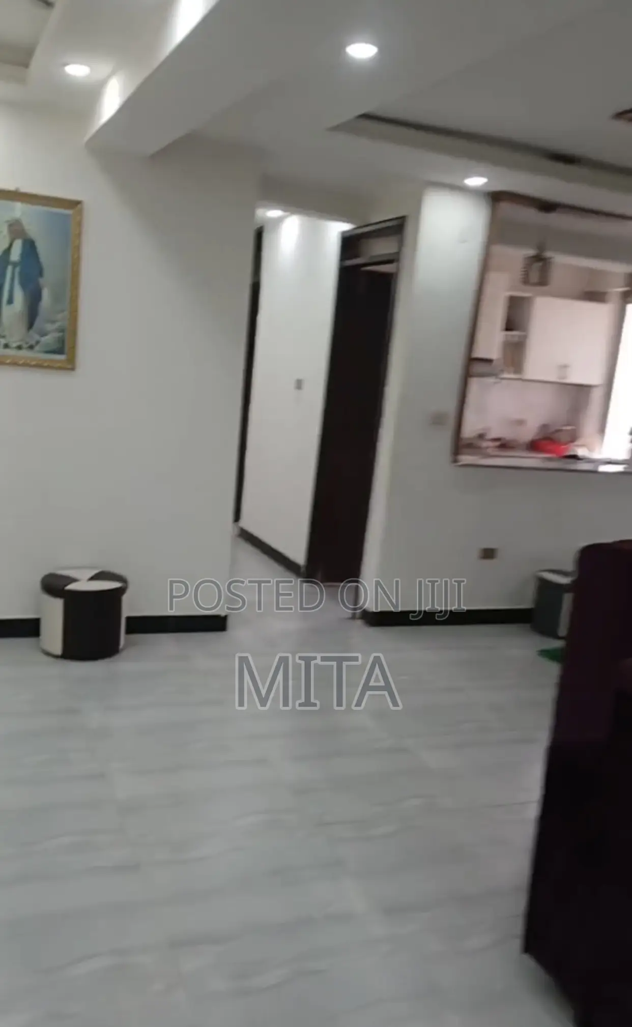 2bdrm Condo in መገናኛ ኮንዶሚኒየም 11ኛ, Bole for sale