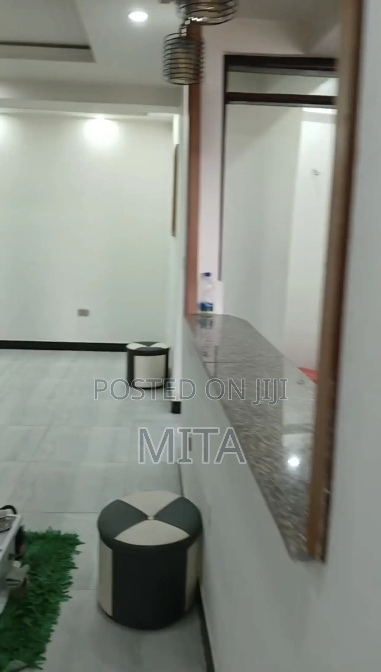 2bdrm Condo in መገናኛ ኮንዶሚኒየም 11ኛ, Bole for sale