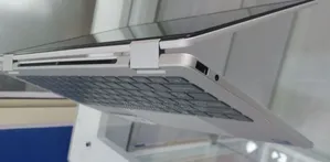 New Laptop HP OmniBook 5 Flip 16GB Intel Core I7 SSD 1T