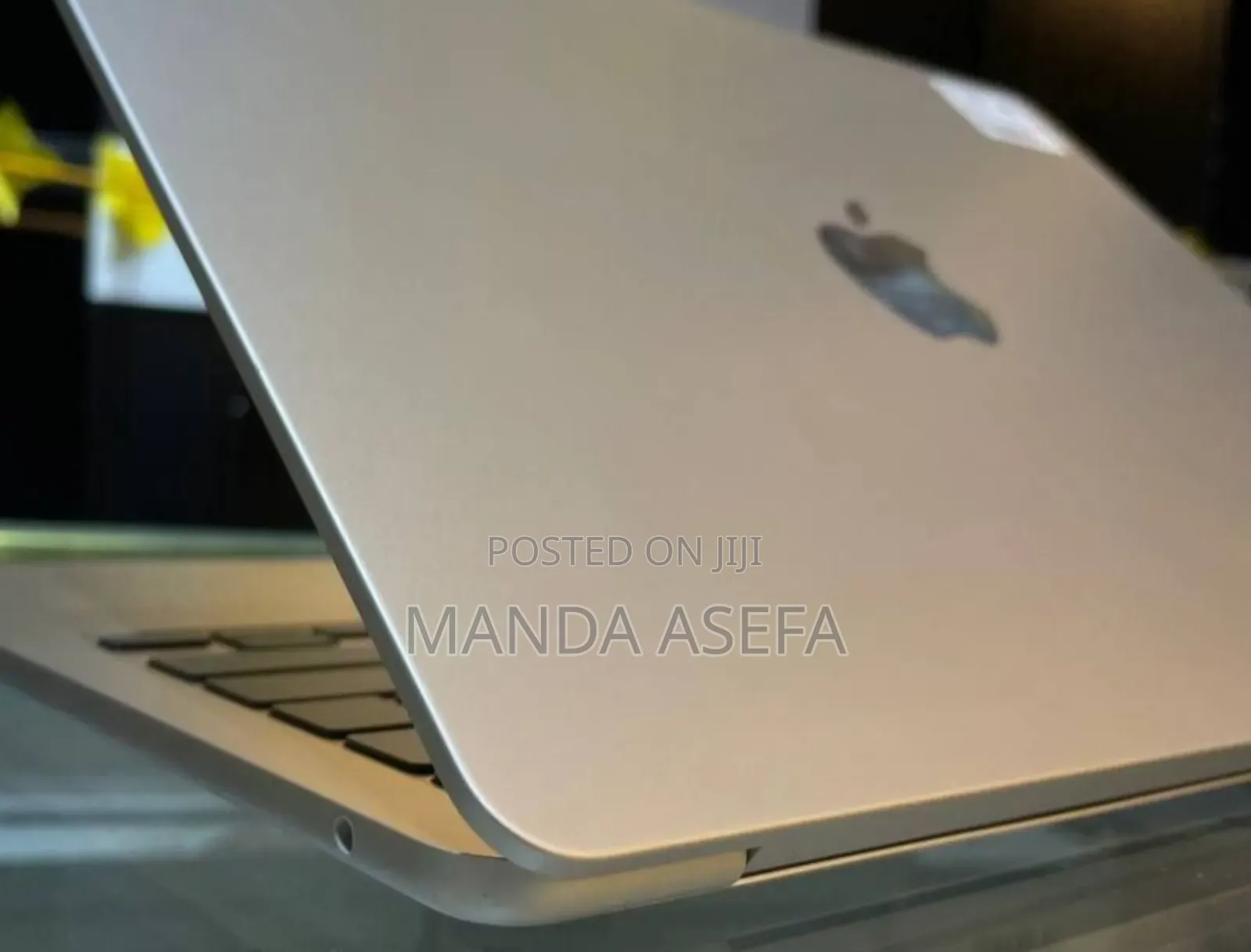 New Laptop Apple MacBook Air 2022 M2 8GB Apple M2 SSD 256GB