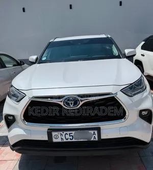 Toyota Highlander 2024 White