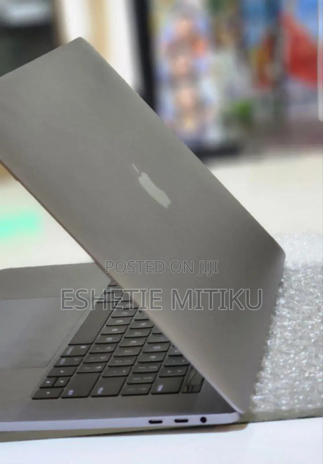 New Laptop Apple MacBook Pro 2017 16GB Intel Core I7 SSD 512GB